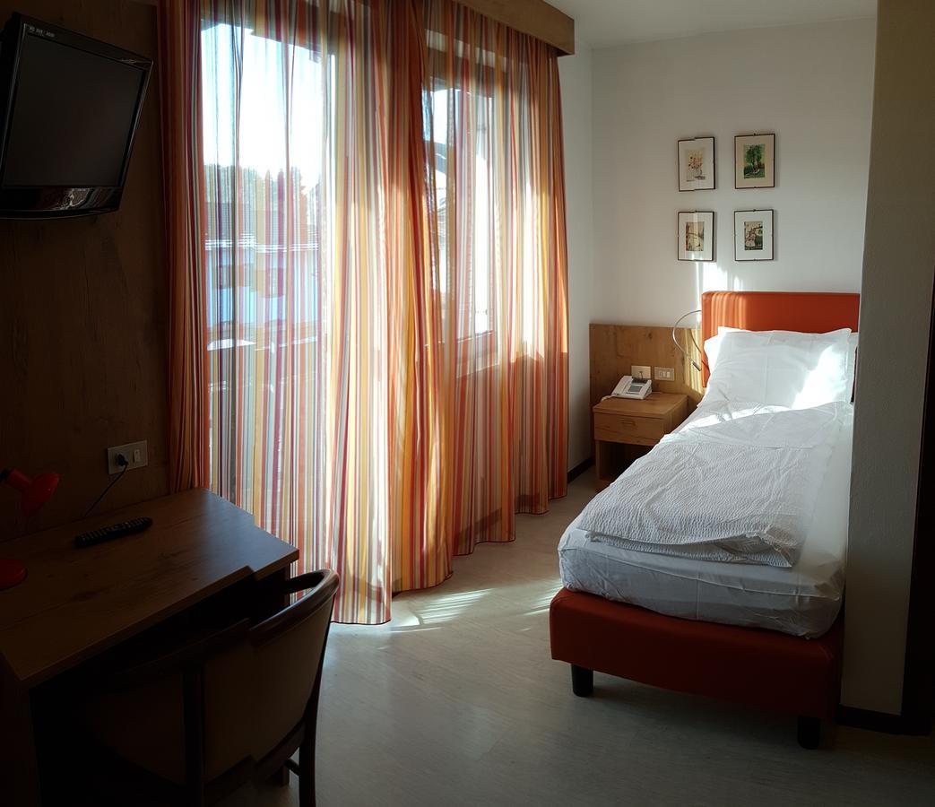 Hotel Olimpic Базельга-ди-Пине Экстерьер фото